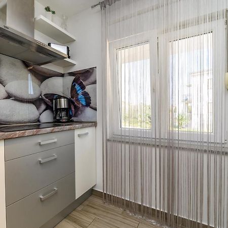 Apartments Maksim And Timon Крк Экстерьер фото